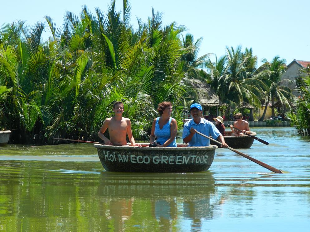 Coconut Basket Boats Tour